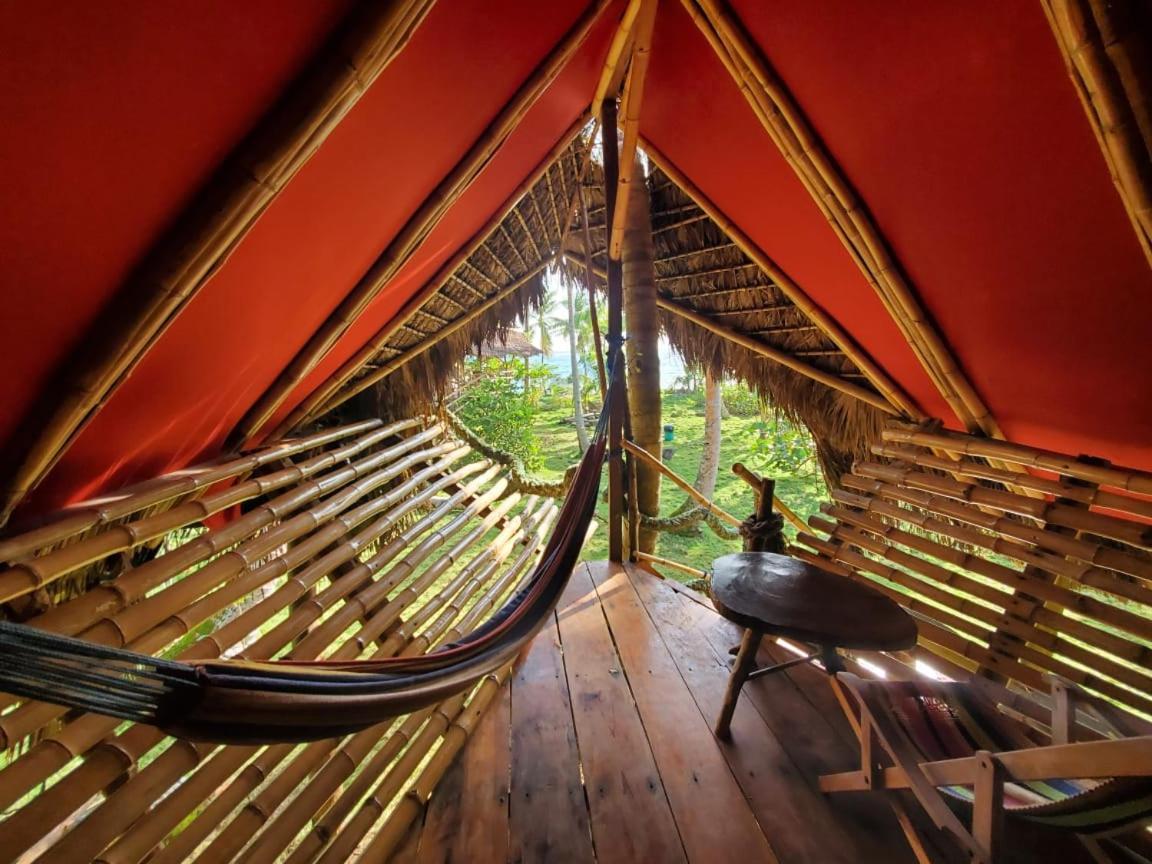 Derek'S Place Eco-Lodge Литтл-Корн-Айленд Экстерьер фото