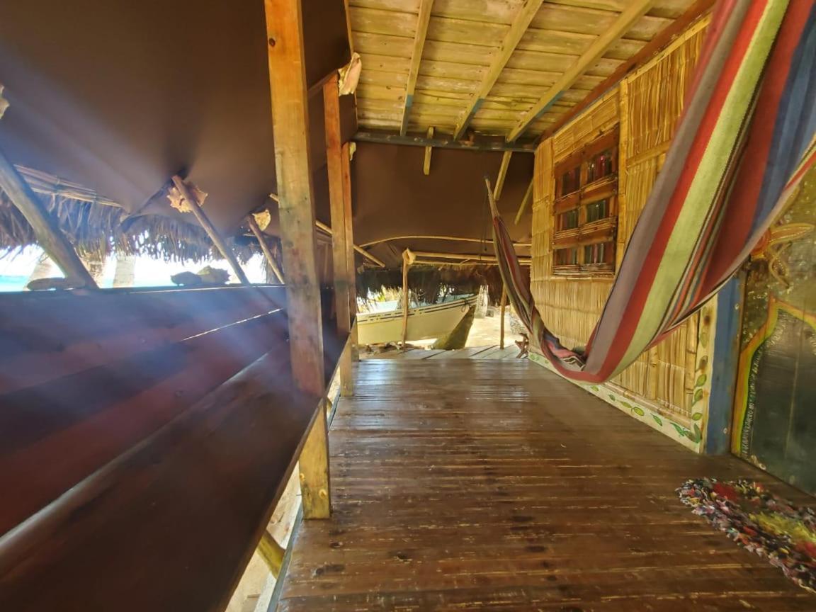 Derek'S Place Eco-Lodge Литтл-Корн-Айленд Экстерьер фото